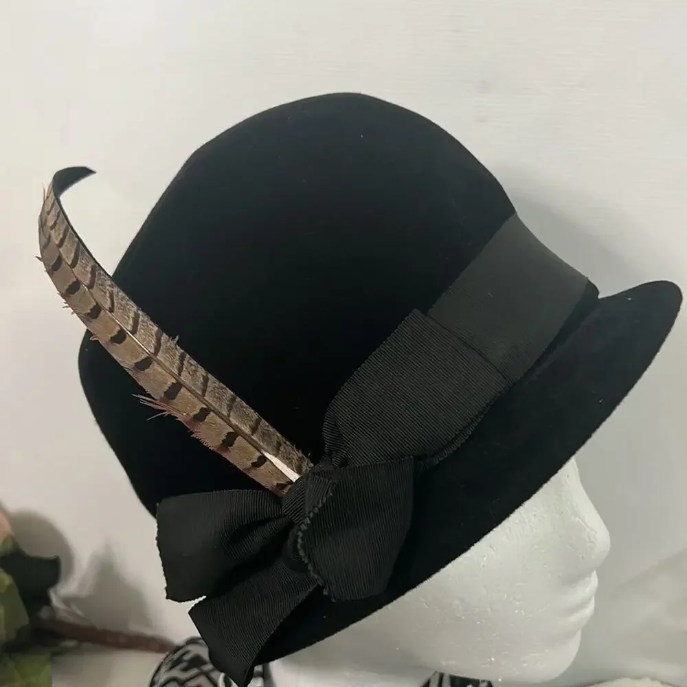 VINTAGE WOOL BLACK‎ BLACK HAT WITH FEATHER
